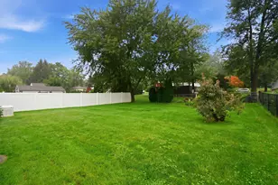 161 Wolcott Ave, West Springfield, MA 01089 - Photo 33