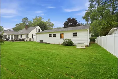 161 Wolcott Ave, West Springfield, MA 01089 - Photo 37