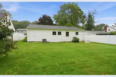 161 Wolcott Ave, West Springfield, MA 01089 - Photo 35