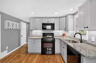 52 Willimantic Dr, Barnstable, MA 02648 - Photo 3