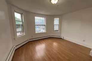264 Bailey St, Lawrence, MA 01843 - Photo 3