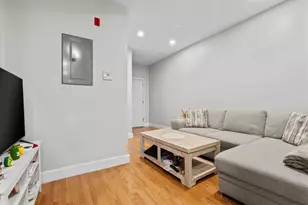 754 Huntington, Boston, MA 02115 - Photo 1