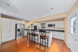 2 Caldwell St, Weymouth, MA 02191 - Photo 9