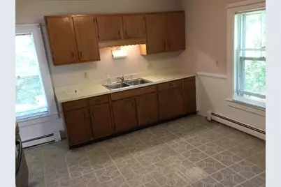 9 East Walnut St, Milford, MA 01757 - Photo 3