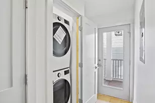 26 Crescent Ave, Boston, MA 02125 - Photo 23