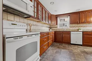 7 Taylor, Saugus, MA 01906 - Photo 3