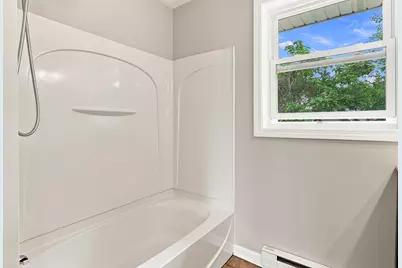 192 Empire St, Chicopee, MA 01013 - Photo 23