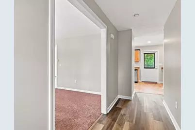 192 Empire St, Chicopee, MA 01013 - Photo 21