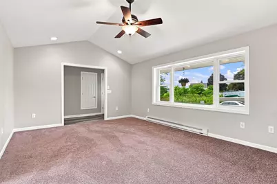192 Empire St, Chicopee, MA 01013 - Photo 11