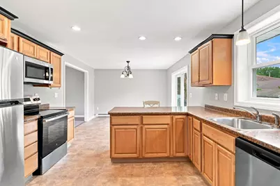 192 Empire St, Chicopee, MA 01013 - Photo 21
