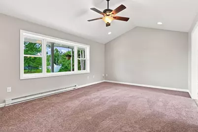 192 Empire St, Chicopee, MA 01013 - Photo 17