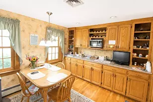 125 Boxwood Ln, Bridgewater, MA 02324 - Photo 9