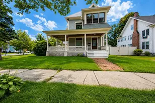 142 Thompson St, Springfield, MA 01109 - Photo 1