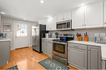 24 Mount Pleasant St, Rockport, MA 01966 - Photo 9