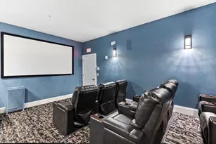 320 Middlesex Ave, Medford, MA 02155 - Photo 11