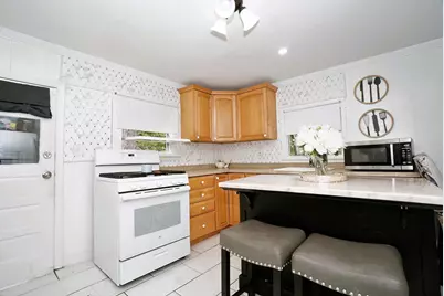 12 Bailey St, Lynn, MA 01904 - Photo 9
