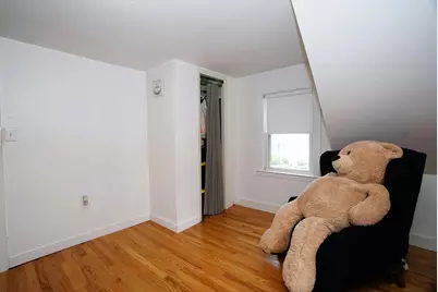 12 Bailey St, Lynn, MA 01904 - Photo 25
