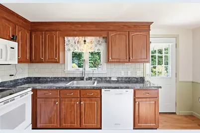 12 Waterman Rd, Auburn, MA 01501 - Photo 7