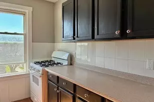653 Brock Ave, New Bedford, MA 02744 - Photo 7
