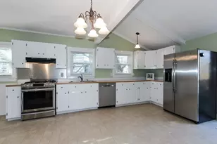 30 Ashland St, Newburyport, MA 01950 - Photo 11