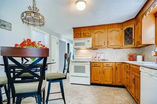 16 Phillip Ave, Burlington, MA 01803 - Photo 27