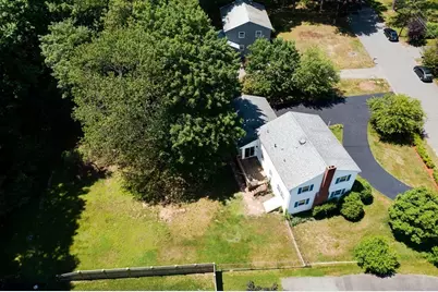 16 Phillip Ave, Burlington, MA 01803 - Photo 11