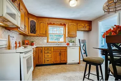 16 Phillip Ave, Burlington, MA 01803 - Photo 25