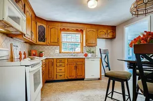 16 Phillip Ave, Burlington, MA 01803 - Photo 25