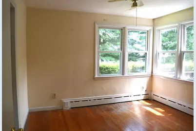 18 Highland Park Drive, West Springfield, MA 01089 - Photo 11