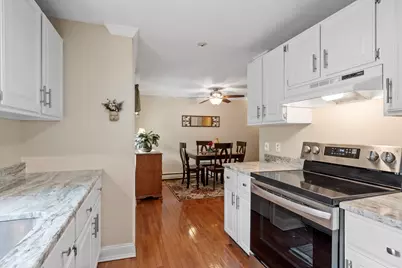 221 Bayberry Hill Ln #221, Leominster, MA 01453 - Photo 5
