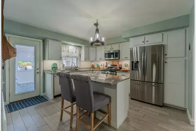 282 Longhill Ave, Somerset, MA 02726 - Photo 5