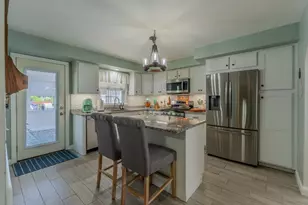 282 Longhill Ave, Somerset, MA 02726 - Photo 5