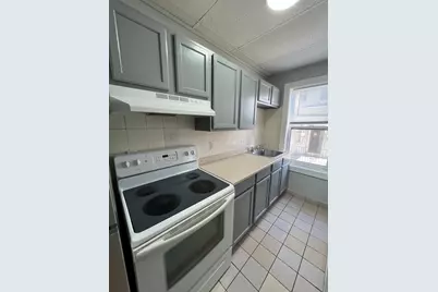 558 Plymouth Ave #1R, Fall River, MA 02721 - Photo 7
