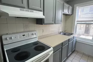 558 Plymouth Ave, Fall River, MA 02721 - Photo 7