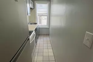 558 Plymouth Ave, Fall River, MA 02721 - Photo 5