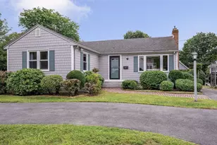 16 Central St, Wakefield, MA 01880 - Photo 1