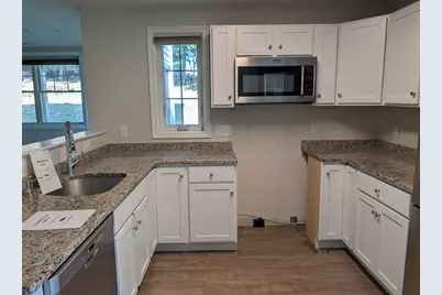 15 Bennett St #15, Nashua, NH 03064 - Photo 5