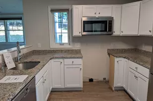 15 Bennett St, Nashua, NH 03064 - Photo 5