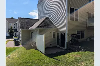 15 Bennett St #15, Nashua, NH 03064 - Photo 3