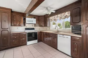175 Rumney Rd, Revere, MA 02151 - Photo 3