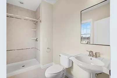 63 Varnum Ave #1, Lowell, MA 01850 - Photo 9