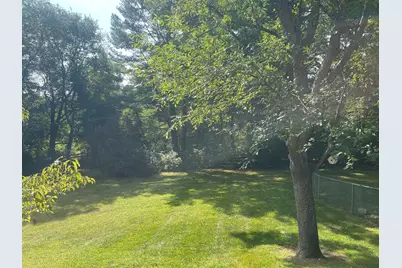 18 Town Landing Rd, Berkley, MA 02779 - Photo 5