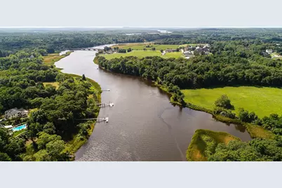 18 Town Landing Rd, Berkley, MA 02779 - Photo 7