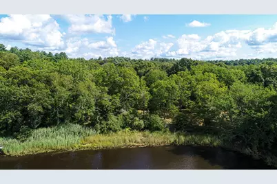 18 Town Landing Rd, Berkley, MA 02779 - Photo 13