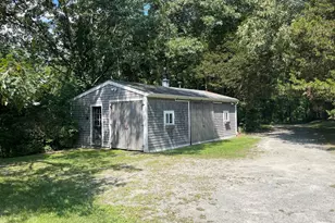 18 Town Landing Rd, Berkley, MA 02779 - Photo 5
