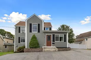 8 Herbert St, Wakefield, MA 01880 - Photo 1