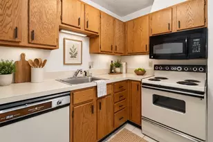 666 Main St, Winchester, MA 01890 - Photo 3