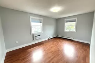 4 Golden Ct, Medford, MA 02155 - Photo 13