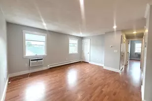 4 Golden Ct, Medford, MA 02155 - Photo 7