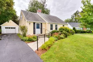 27 Mayflower Cir, Worcester, MA 01606 - Photo 1